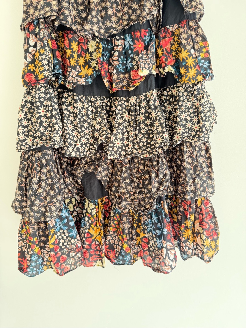 FARM Rio Black Jujus Garden Tiered Ruffle Floral Midi Skirt Small 57199 - Picture 7 of 11